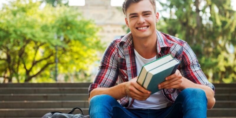 Вітання зі вступом до коледжу чи університету: поради та натхнення