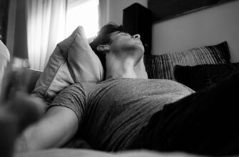 Причини ночних криків у дорослих: як зрозуміти та допомогти