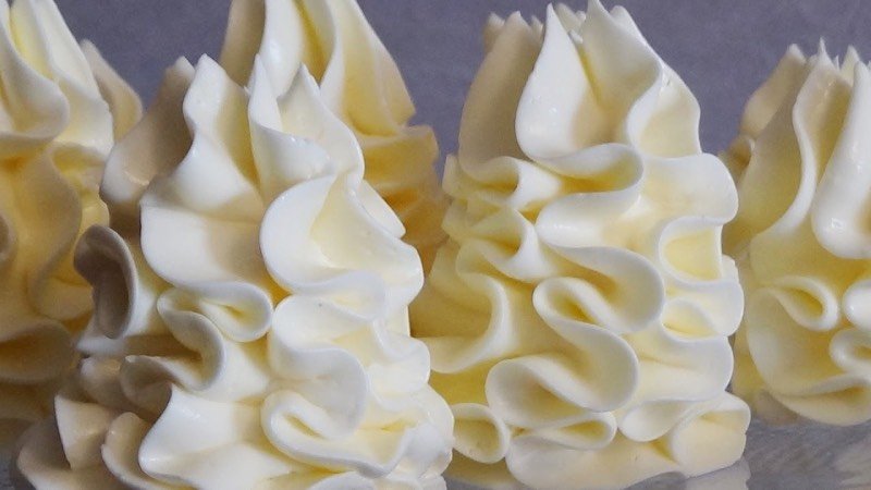 Білково-заварний крем для еклерів чи торта