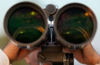 Обираємо бінокль: чому кратність — не головний критерій вибору?