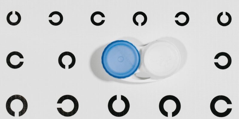 Кольорові контактні лінзи: змініть колір очей без шкоди для зору