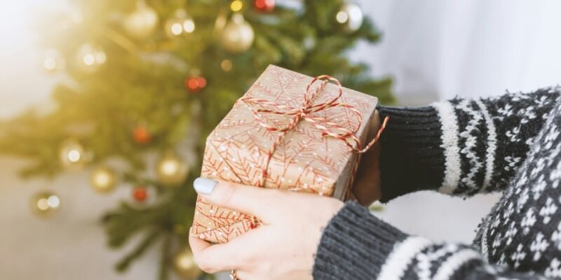 Топ-5 унікальних подарунків: ідеї для Нового року та Різдва 2023