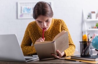 Як правильно пишеться та відмінюється слово “арф’яр”: правописні норми