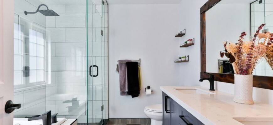 Ідеї дизайну маленької ванної кімнати з фото: практичні рішення