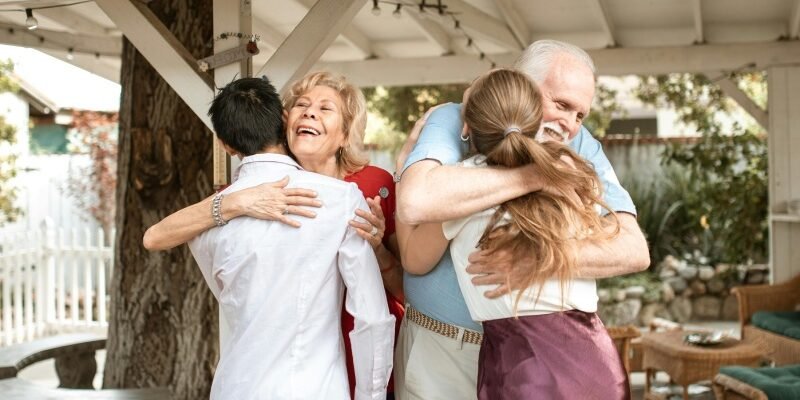 Догляд за пацієнтами з Альцгеймером у будинку для літніх «Грааль»
