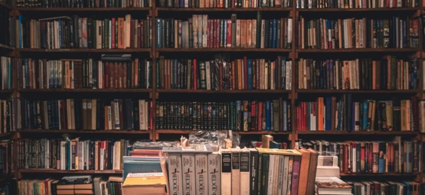 Розуміння різниці: оповідання, твір і повість – що обрати? Розуміння різниці: оповідання, твір і повість – що обрати?