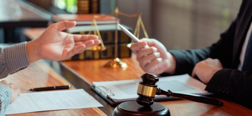 «Поширені запити для онлайн консультації з адвокатом: відповіді та поради»