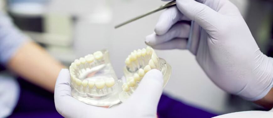 Протезування зубів: шлях до ідеальної усмішки та здоров’я зубів