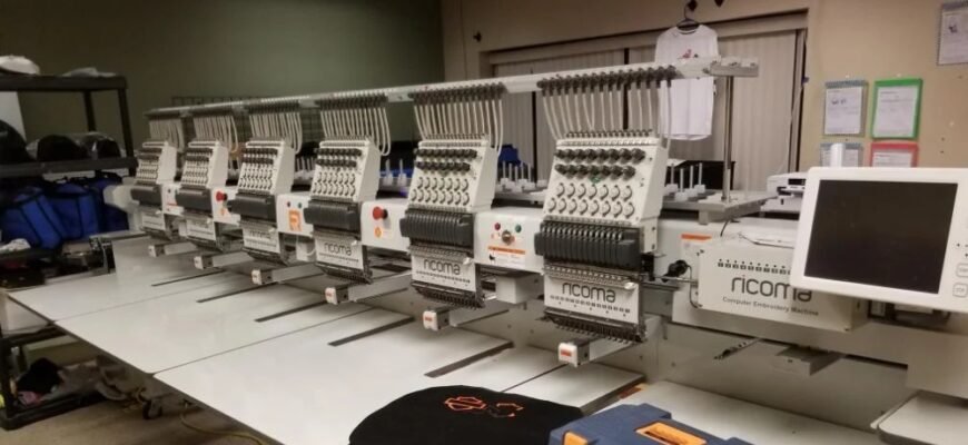 Вишивка vs DTF-друк: оптимальний вибір технології для вашого бізнесу