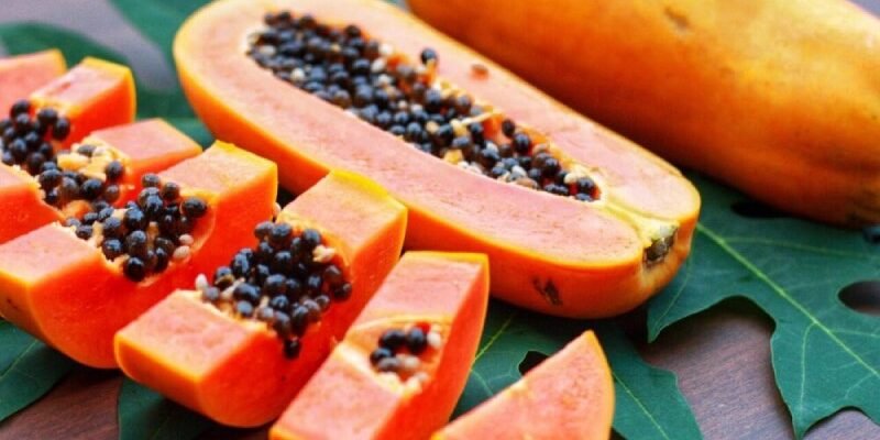 Цікаві факти про папайю: користь насіння, смакові особливості та ареал поширення
