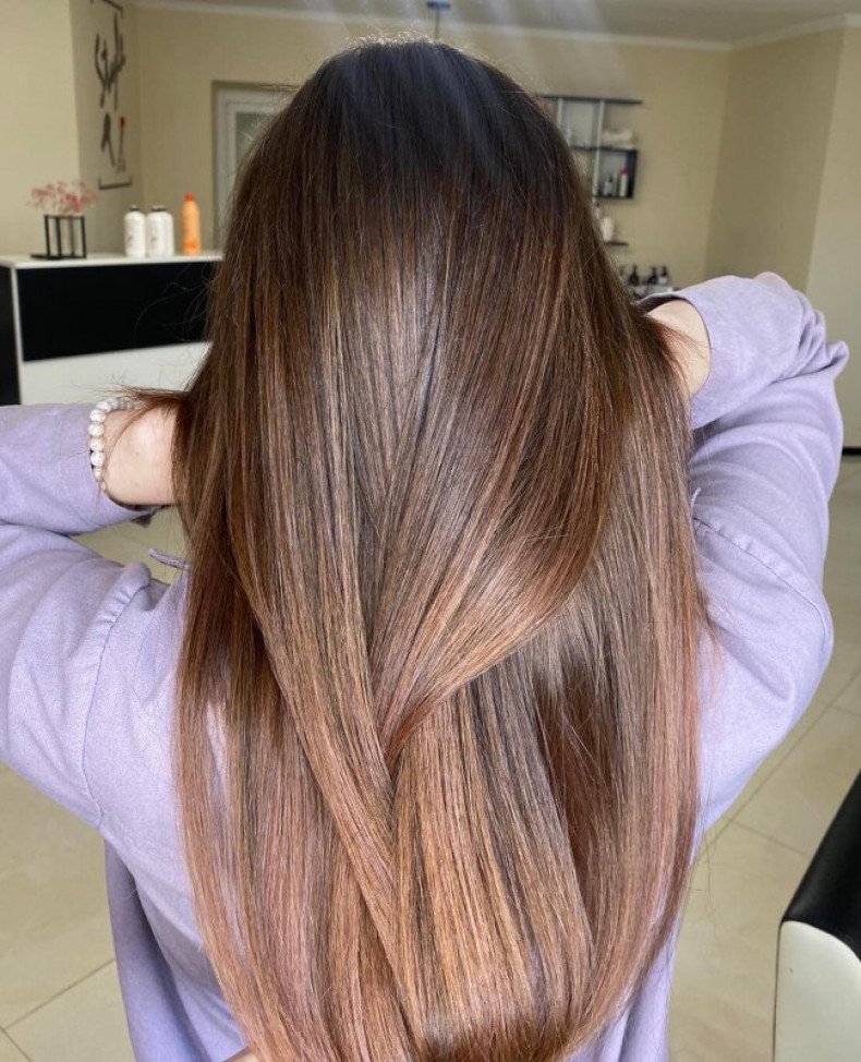 Шоколадний каштановий відтінок волосся