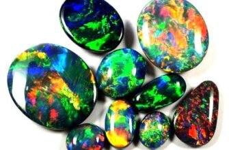 “Опал: Основні Властивості та Їх Вплив на Цінність Каменю”