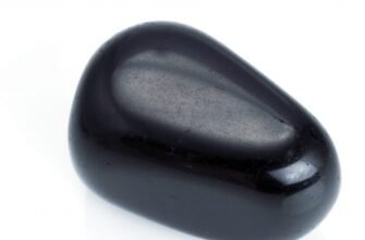 Властивості чорного оніксу: магічні та лікувальні характеристики каменю