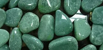 Жадеїт: Камінь з Унікальними Властивостями для Здоров’я та Гармонії